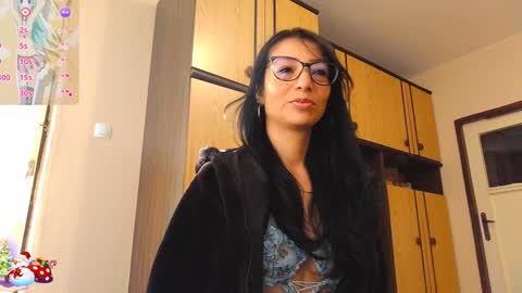 Alejandra online show from 12/31/24, 07:53