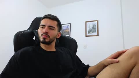 alejandroo_7 online show from 12/24/24, 08:16