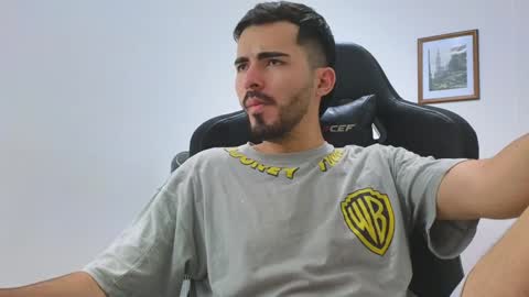 alejandroo_7 online show from 01/08/25, 11:52