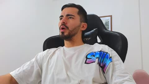 alejandroo_7 online show from 01/13/25, 07:10