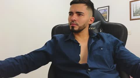 alejandroo_7 online show from 01/21/25, 11:02