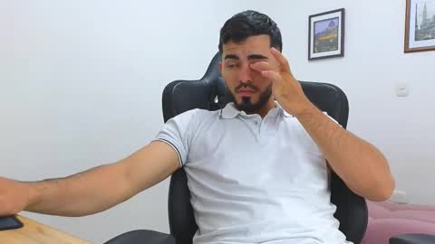 alejandroo_7 online show from 02/14/25, 11:20