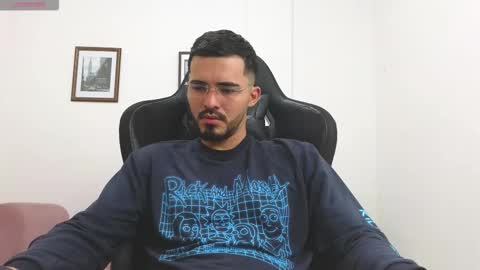 alejandroo_7 online show from 11/08/25, 05:56