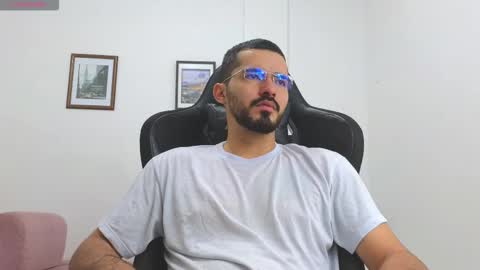 alejandroo_7 online show from 11/29/25, 03:15