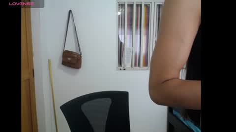 Snapshot of alejaxxxhot chatting on 07/18/26, 09:51 alejaxxxhot online show from 07/18/26, 09:51