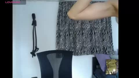 Snapshot of alejaxxxhot chatting on 07/22/26, 04:10 alejaxxxhot online show from 07/22/26, 04:10