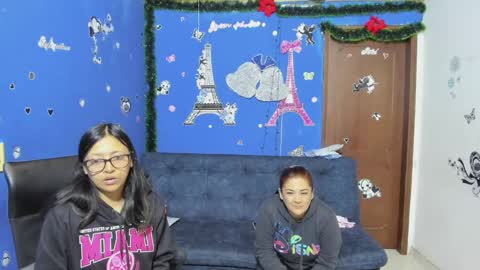 Snapshot of alejita_smithh chatting on 02/07/25, 12:28 zoe and Kataleya online show from 02/07/25, 12:28