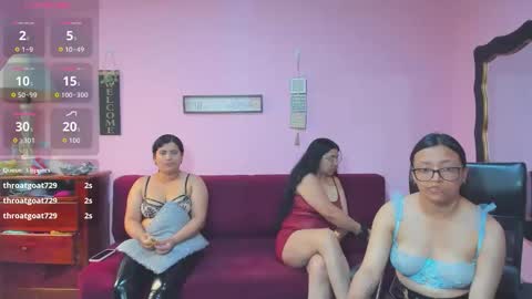 Snapshot of alejita_smithh chatting on 11/20/25, 03:01 zoe and Kataleya online show from 11/20/25, 03:01
