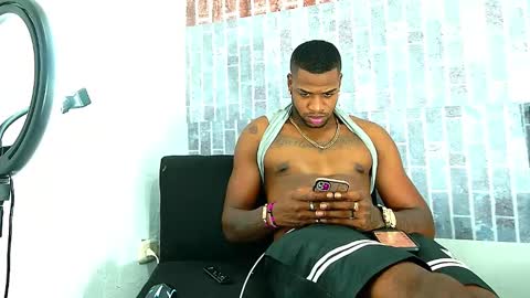 alejo_21cm online show from 02/19/25, 05:38