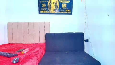 alejo_21cm online show from 09/30/25, 06:24