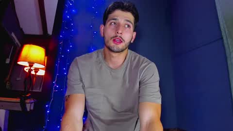 alejo_323__ online show from 01/19/25, 04:54