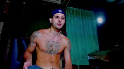 Snapshot of alejo_323__ chatting on 06/17/26, 02:14 alejo_323__ online show from 06/17/26, 02:14