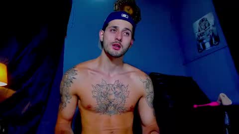 Snapshot of alejo_323__ chatting on 07/20/26, 03:43 alejo_323__ online show from 07/20/26, 03:43