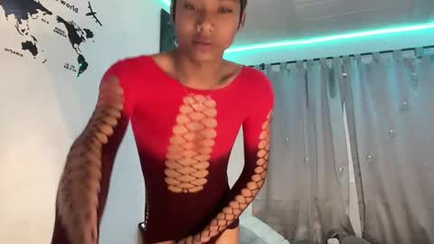 alejo_cute online show from 05/27/26, 01:52