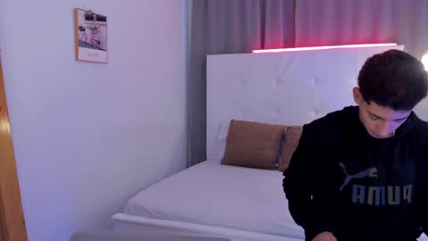 Snapshot of alejo_exotic chatting on 05/22/26, 12:11 alejo_exotic online show from 05/22/26, 12:11