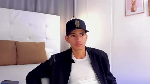 Snapshot of alejo_exotic chatting on 06/24/26, 12:26 alejo_exotic online show from 06/24/26, 12:26