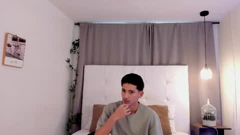 Snapshot of alejo_exotic chatting on 06/30/26, 12:17 alejo_exotic online show from 06/30/26, 12:17