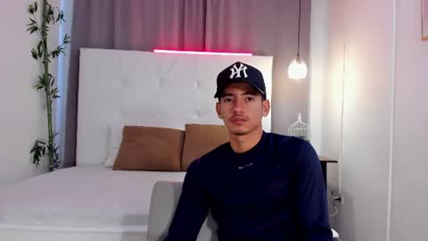 Snapshot of alejo_exotic chatting on 07/24/26, 12:25 alejo_exotic online show from 07/24/26, 12:25