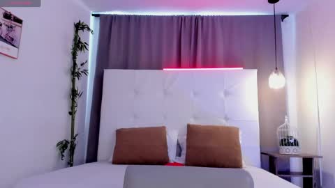Snapshot of alejo_exotic chatting on 07/28/26, 04:39 alejo_exotic online show from 07/28/26, 04:39