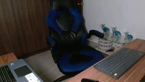 David online show from 04/05/26, 01:14