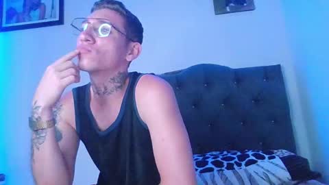 Snapshot of alejo_ken807856 chatting on 04/28/26, 01:15 alejo online show from 04/28/26, 01:15
