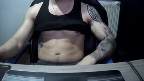 alejoduarte16 online show from 04/23/26, 04:09