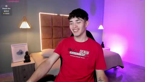 ALejoo Saenz online show from 05/18/26, 03:13