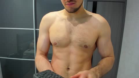 Snapshot of aleks_brown chatting on 02/08/25, 12:06 aleks_brown online show from 02/08/25, 12:06