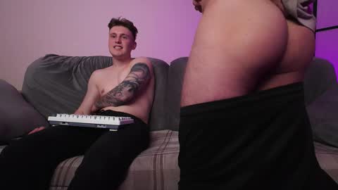 Alex and Linar online show from 10/28/25, 01:20