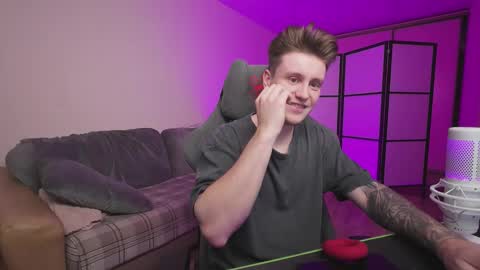 Alex and Linar online show from 11/10/25, 10:09