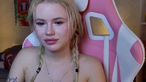 Lexi online show from 01/15/25, 06:54