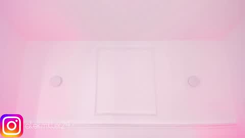 Snapshot of aleksandra_miller chatting on 01/24/25, 12:10 Aleksandra online show from 01/24/25, 12:10