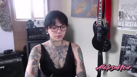 AleksaNoir online show from 02/05/25, 03:09