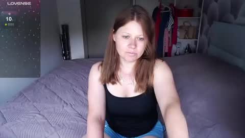 Snapshot of aleksasamui chatting on 07/20/26, 06:17 Aleksa online show from 07/20/26, 06:17