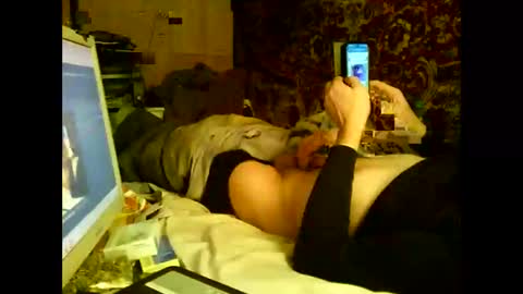 Snapshot of alekss4 chatting on 12/15/24, 12:17 alekss4 online show from 12/15/24, 12:17