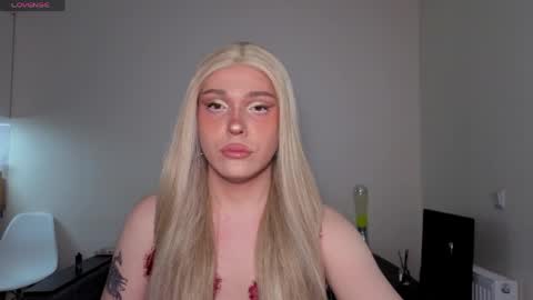 ALENA  INDEPENDENT MODEL online show from 04/06/26, 03:02