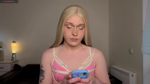 ALENA  INDEPENDENT MODEL online show from 04/14/26, 02:34