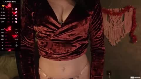 Alena online show from 12/30/24, 11:17