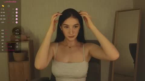 Snapshot of alena_navi chatting on 06/14/26, 06:43 Alena online show from 06/14/26, 06:43