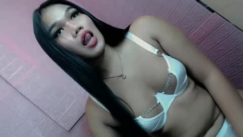 Snapshot of alena_sanggre69 chatting on 12/09/24, 06:23 Kimmygirl online show from 12/09/24, 06:23