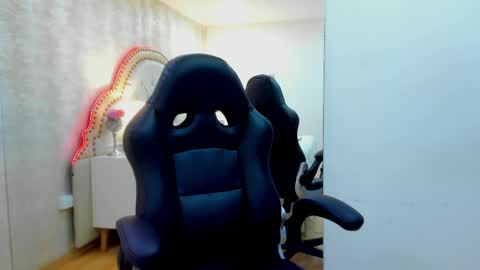 Snapshot of alenacoleman chatting on 06/05/26, 12:22 ALENA online show from 06/05/26, 12:22
