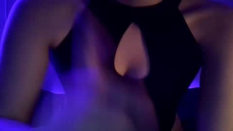 Aleniia19 online show from 10/23/25, 07:45