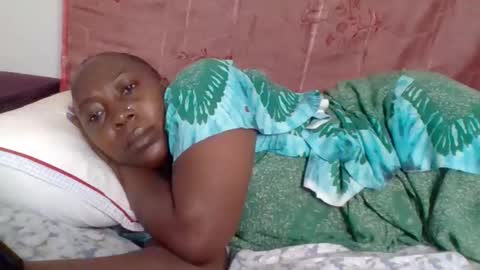 Noreen Kennth and Emilly online show from 11/16/25, 06:46