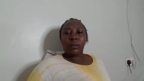 Noreen Kennth and Emilly online show from 02/19/26, 06:59