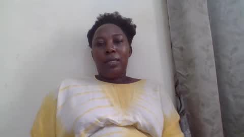 Snapshot of alesha_ chatting on 05/11/26, 04:37 Noreen Kennth and Emilly online show from 05/11/26, 04:37