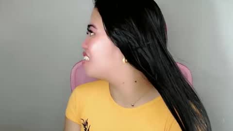 Snapshot of alesha_vibe_me chatting on 05/19/26, 01:56 alesha_vibe_me online show from 05/19/26, 01:56