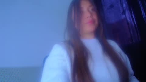 QUEEN OFF MILk  IM BACK  15 NOV online show from 09/17/25, 09:16