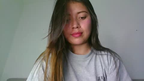 QUEEN OFF MILk  IM BACK  15 NOV online show from 10/05/25, 04:27