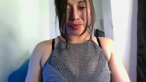 QUEEN OFF MILk  IM BACK  15 NOV online show from 06/03/26, 10:26