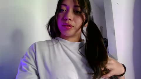 QUEEN OFF MILk  IM BACK  15 NOV online show from 06/04/26, 10:49